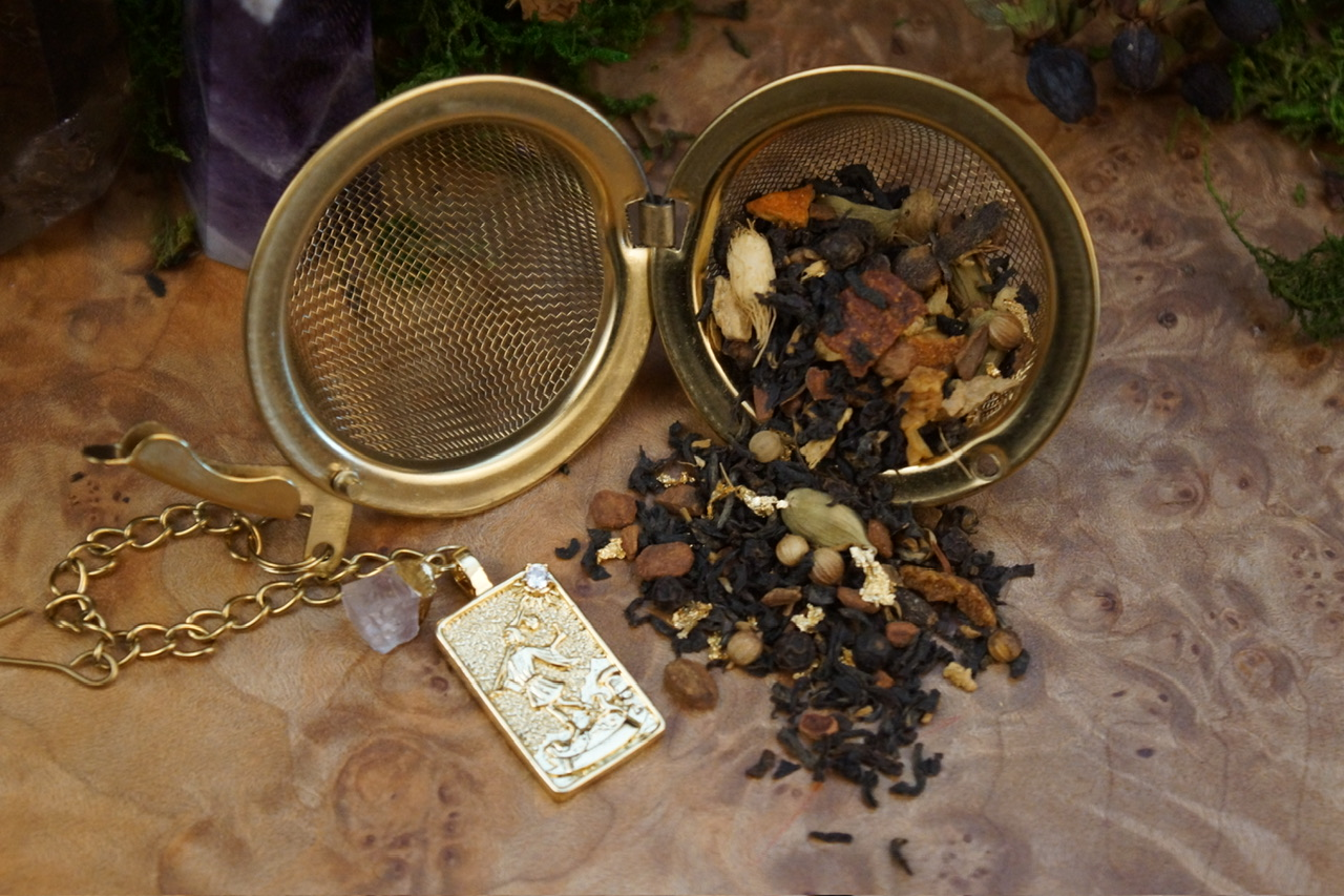 Charm & Crystal Tea Infuser