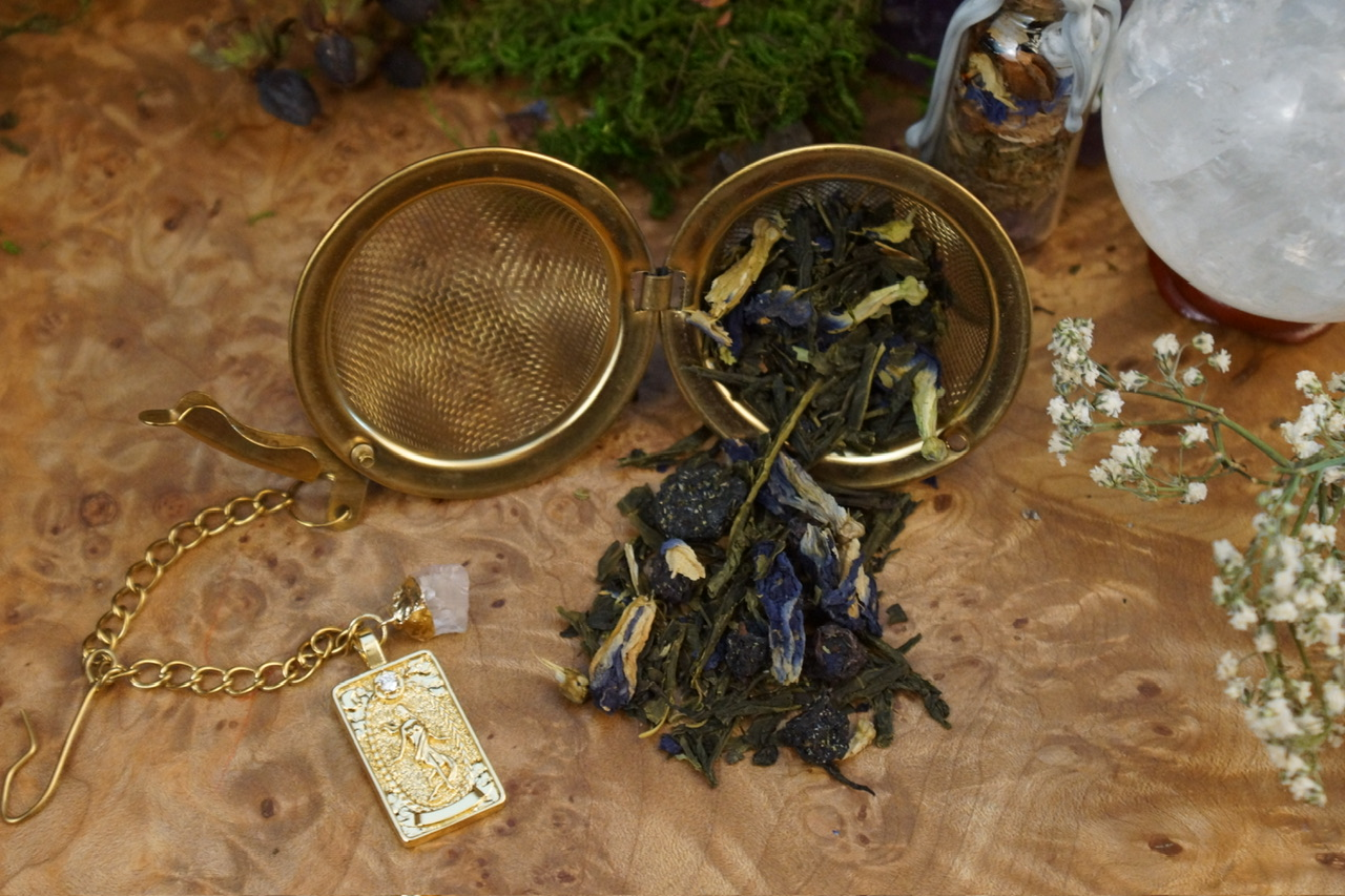 Charm & Crystal Tea Infuser